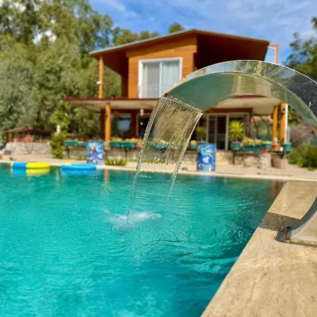 Big With Pool In Μαρμαρίς