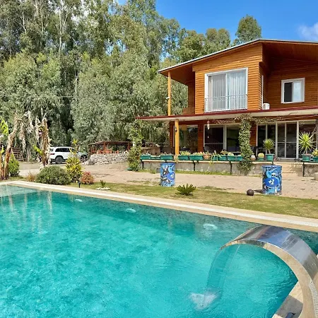 Βίλα Big With Pool In